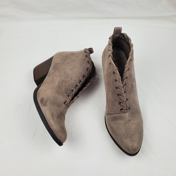 Coconuts by matisse Bamba grey point toe ankle heel bootie - Picture 3 of 13